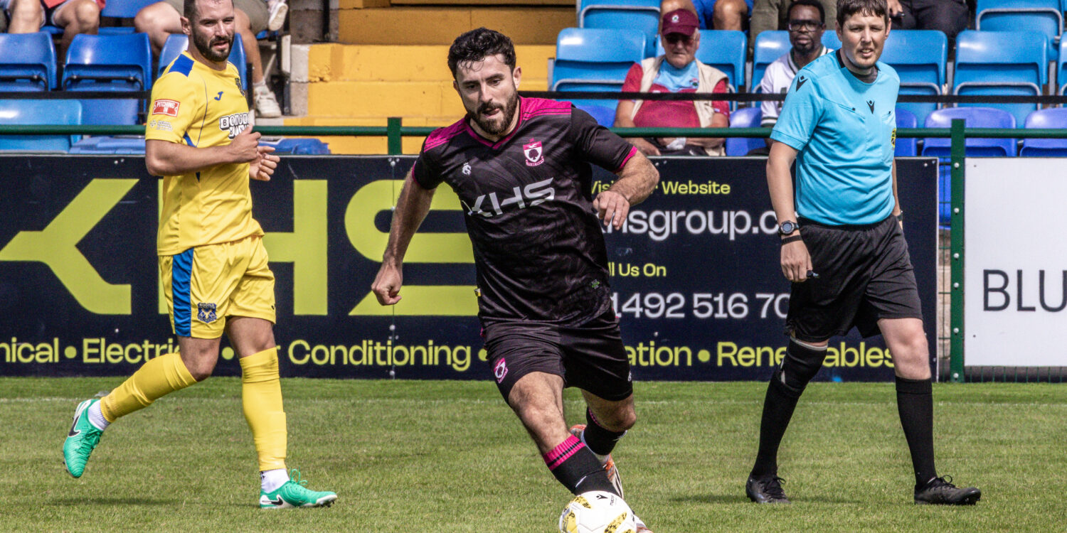 Robles double in Seagulls victory 1 Vs Bootle 26 7 25 83