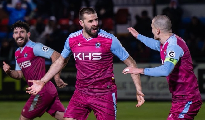 Home 11 Astles Goal3