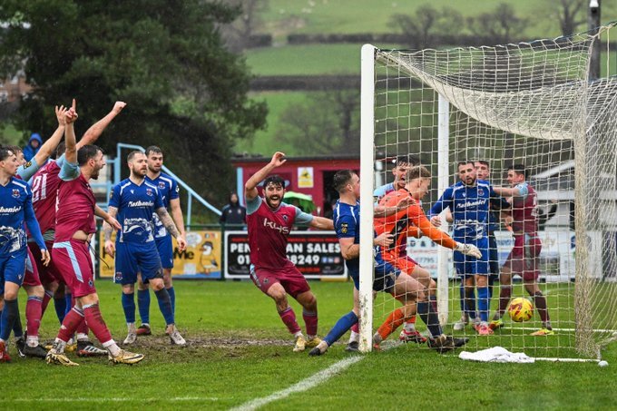 Bay v Penybont
